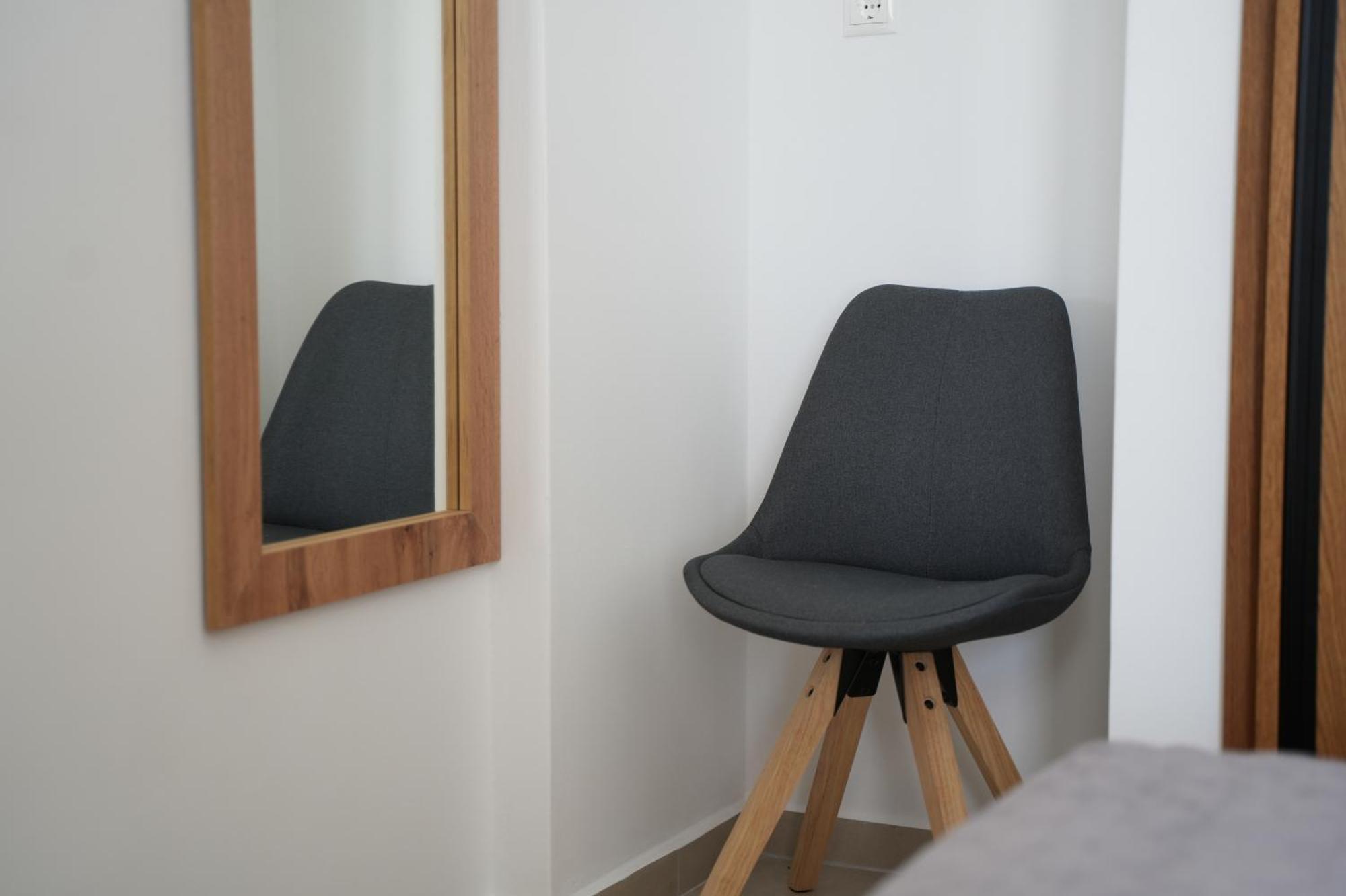 Pyrra Apartment *